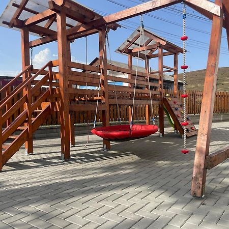 Alpin Rooms Topliţa 外观 照片