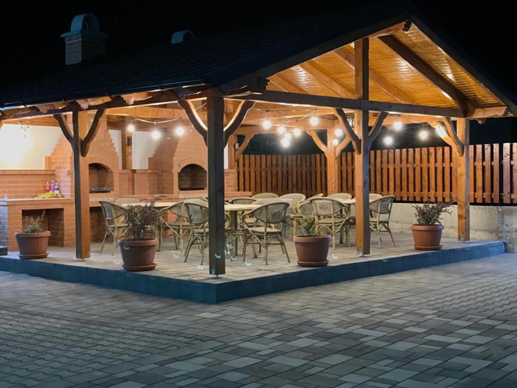 Alpin Rooms Topliţa 外观 照片