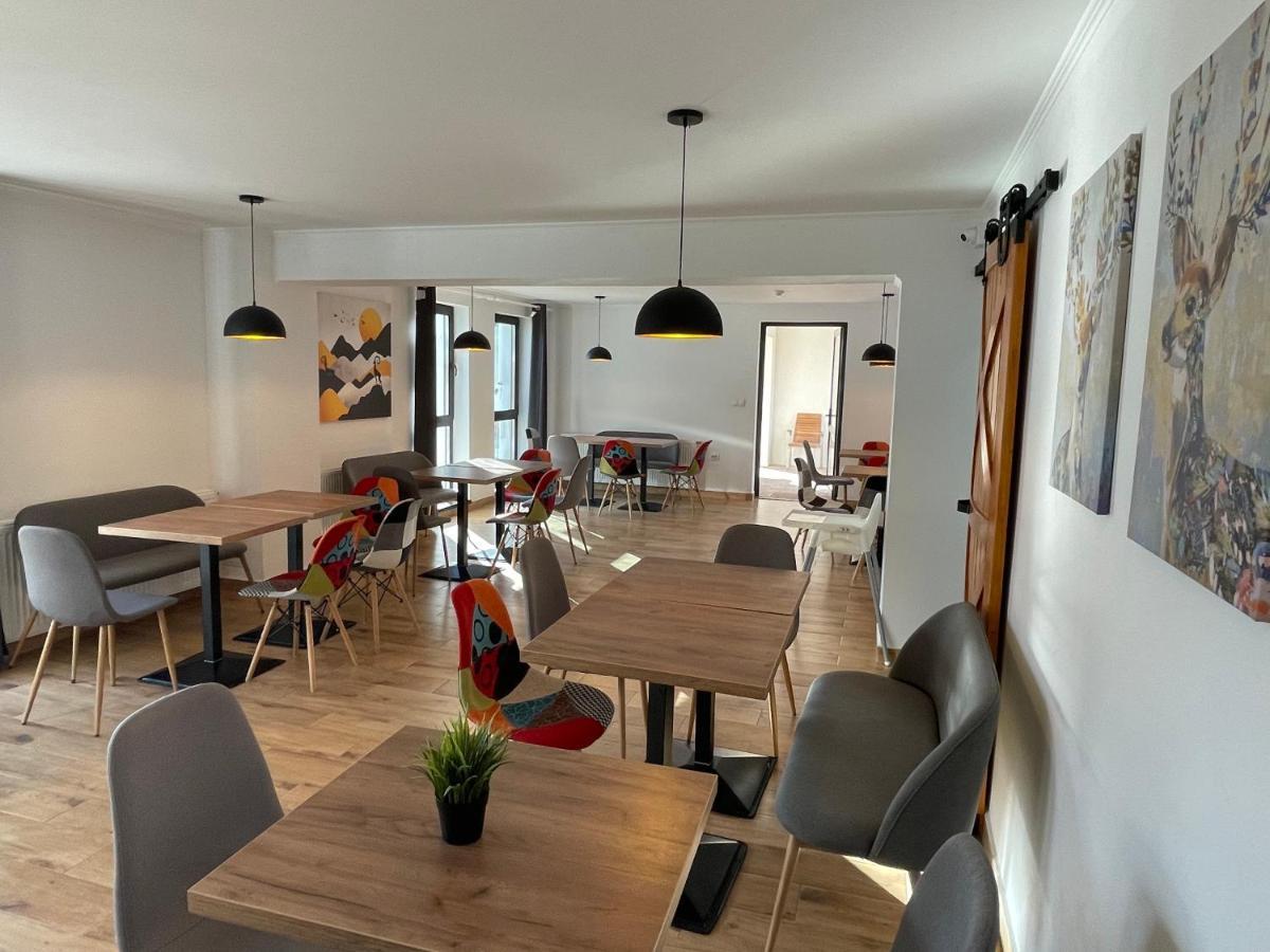Alpin Rooms Topliţa 外观 照片