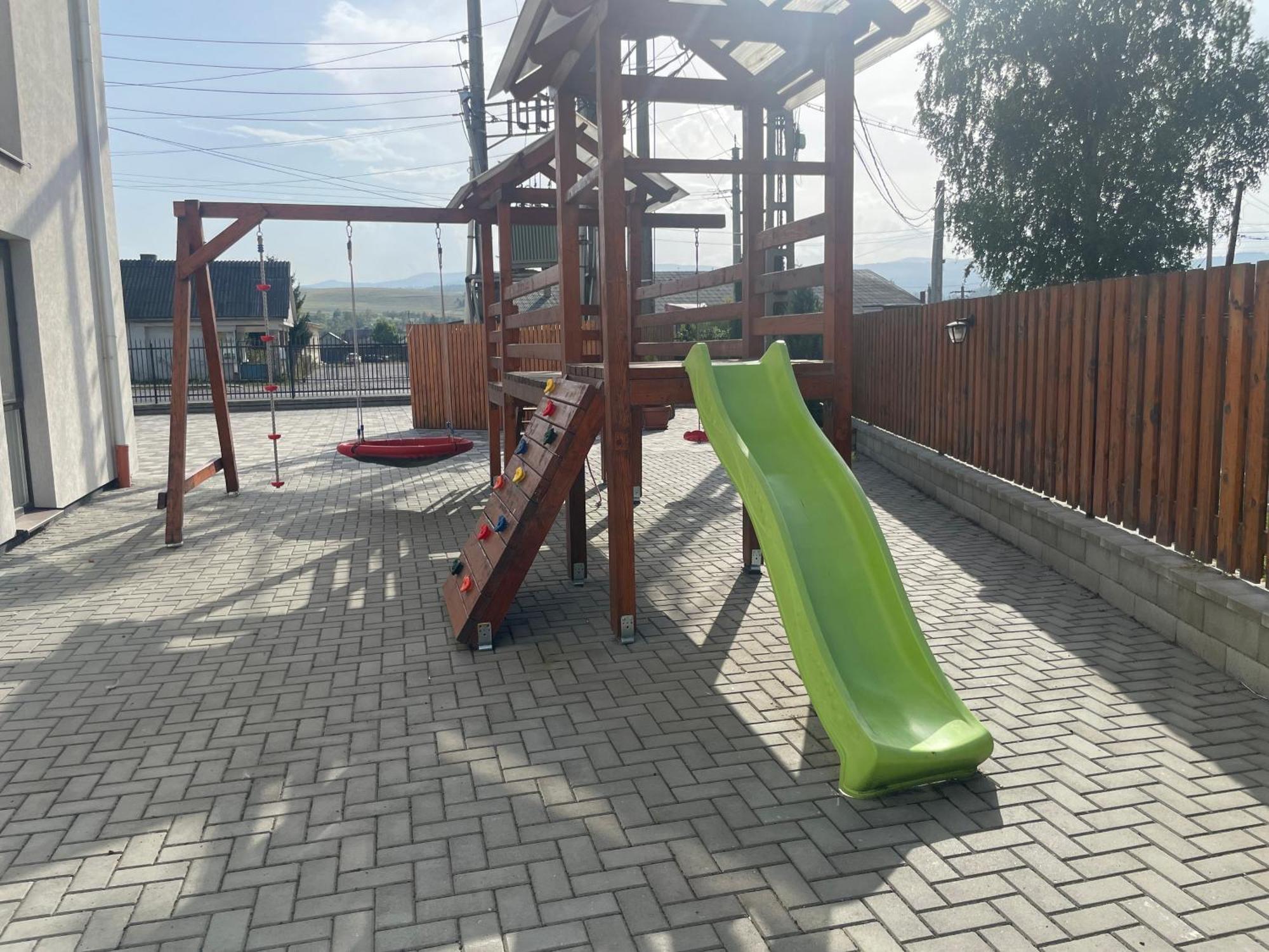 Alpin Rooms Topliţa 外观 照片